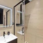 1 Modern L Rue St-honore D, Hypercentre Proche Du Palais *