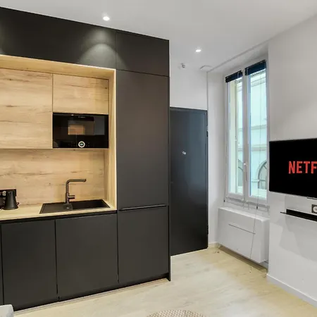 Apartment F2 Rue St Honore D ,hypercentre A 2 Minutes Du Palais Des Congres
